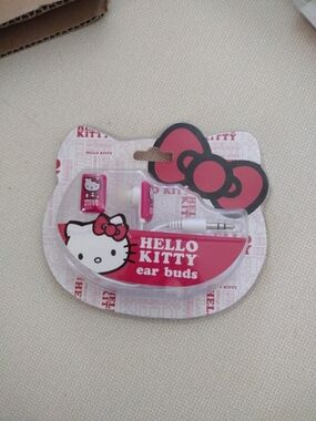 Hello Kitty Pink and White Earbuds with 3.5mm Plug